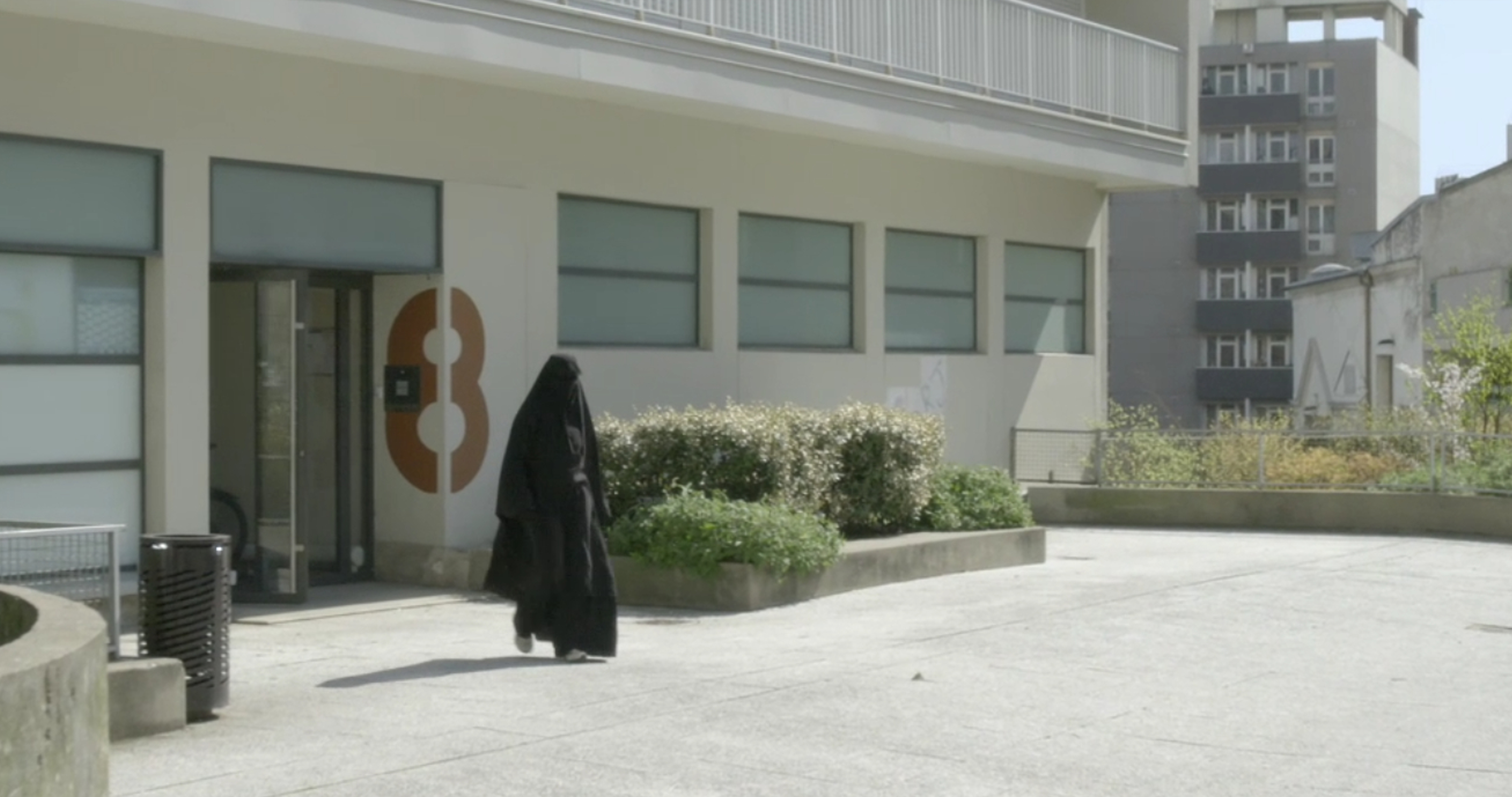 VOILER LA FACE, 2015 - Un film de Ibtissem GUERDA