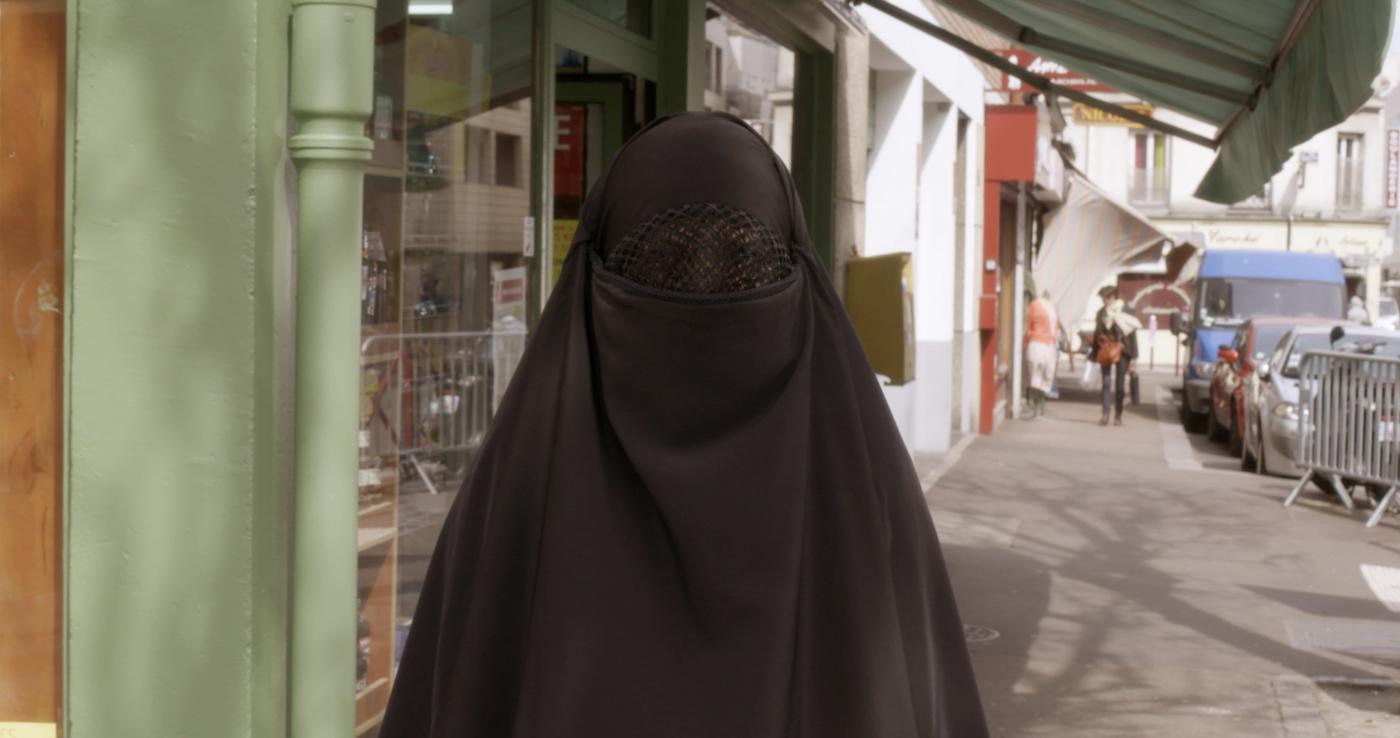 VOILER LA FACE, 2015 - Un film de Ibtissem GUERDA