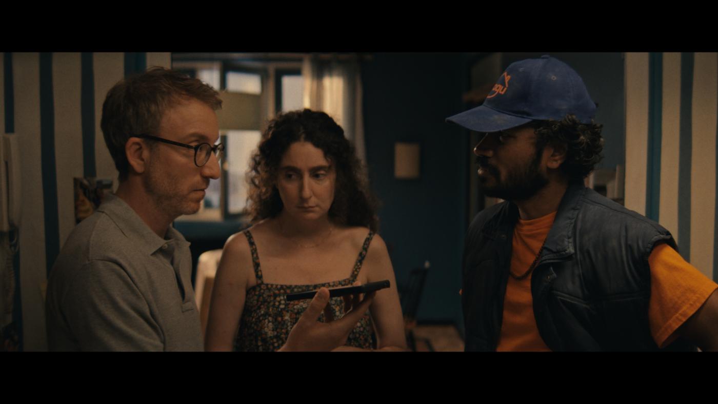 VEUILLEZ PATIENTER, 2025 - Un film de Solal BOULOUDNINE